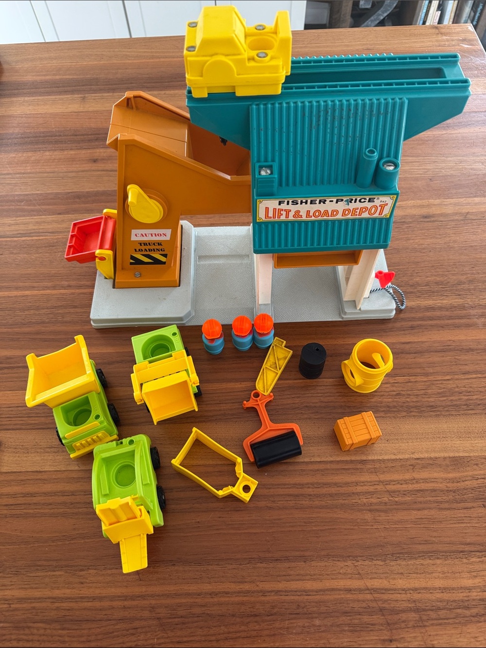 Fisher Price Vintage Little People Lift & Load Depot